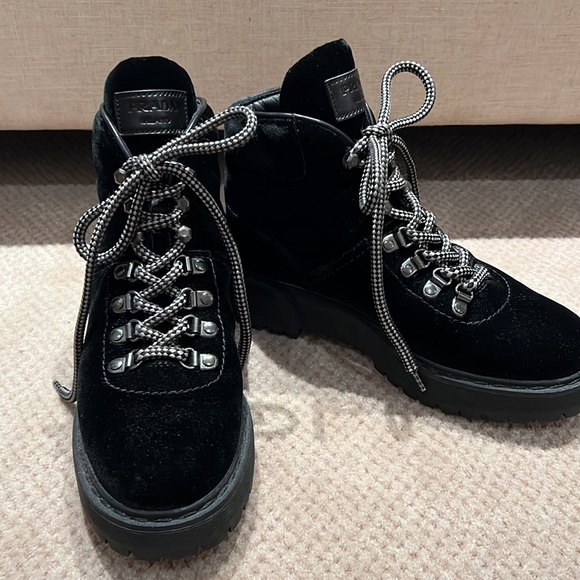 Prada Calzatore Velvet Donna Boot, size 37.5 - Picture 2 of 9